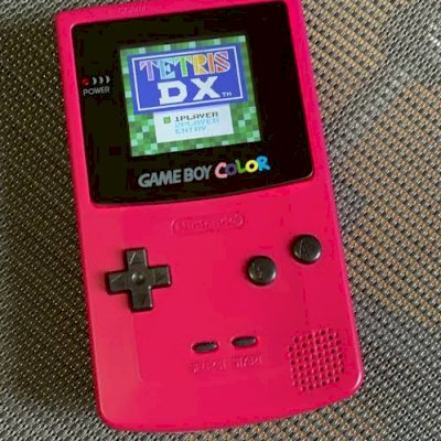 Game boy color + de 1400 Rooms 