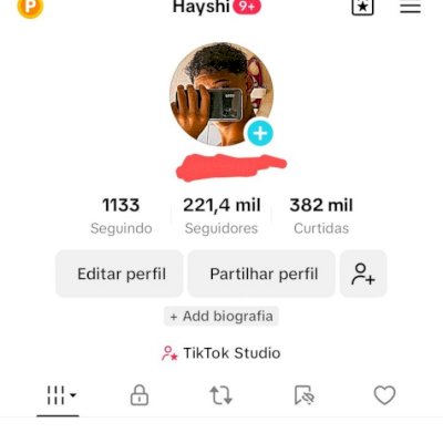 Conta com 220k de seguidores