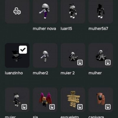 Vendo conta do Blox fruits, personagens com skins 