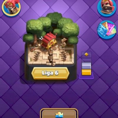 Conta Clash royale 9000 troféus 13 evoluções