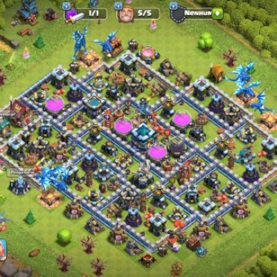 Conta clash of clans antiga e bem upada 