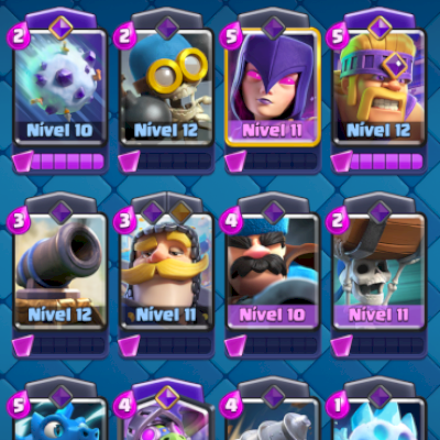 Tenho uma conta de Clash com 9 anos , com várias cartas evolutivas 
