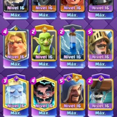 Conta arena máxima 8 anos de jogo muitas cartas máximas 