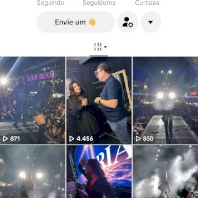 Vendo conta do tik Tok bem engajada 